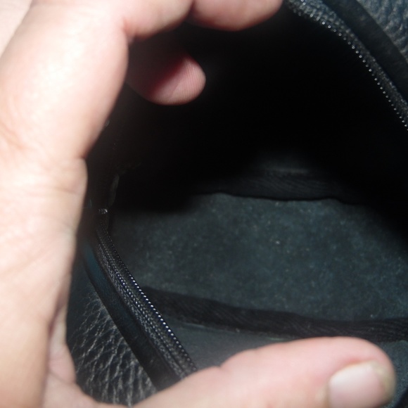 Vintage Dooney and Bourke Mini Explorer Camera Bag - Picture 5 of 6